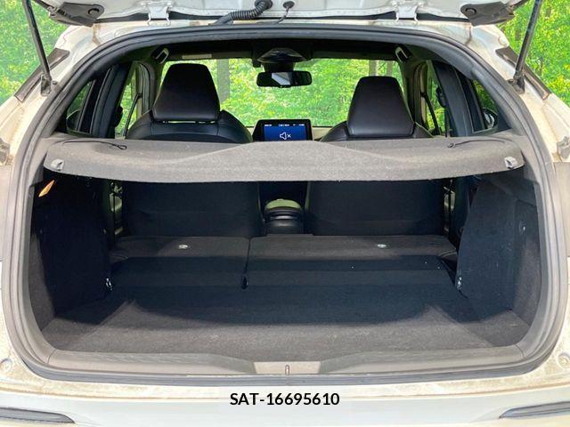 Toyota C-HR 2019-04 8870633-10