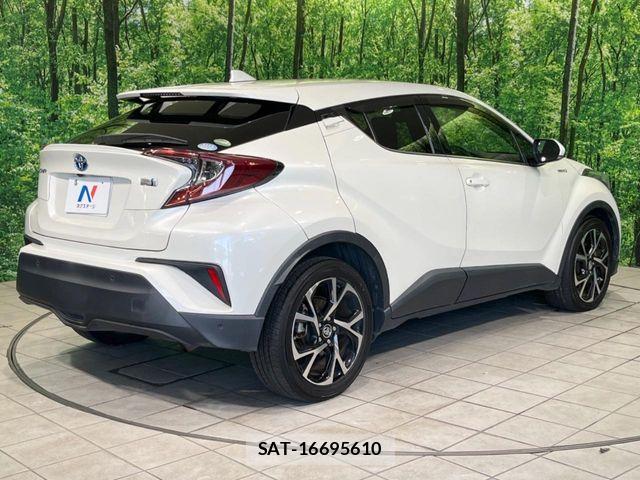 Toyota C-HR 2019-04 8870633-17
