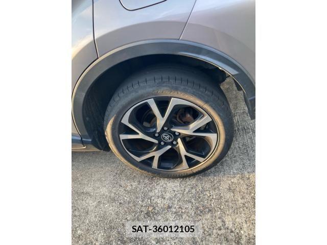 Toyota C-HR 2017-01 8879079-10