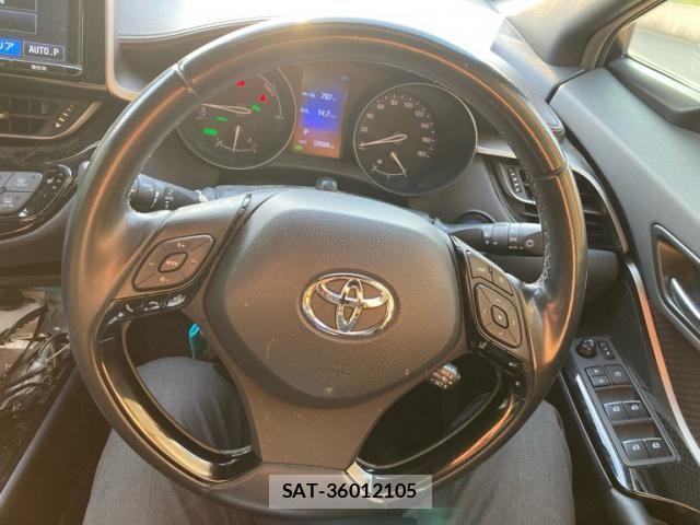 Toyota C-HR 2017-01 8879079-18