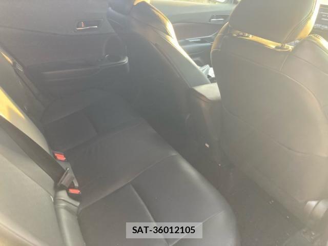 Toyota C-HR 2017-01 8879079-4