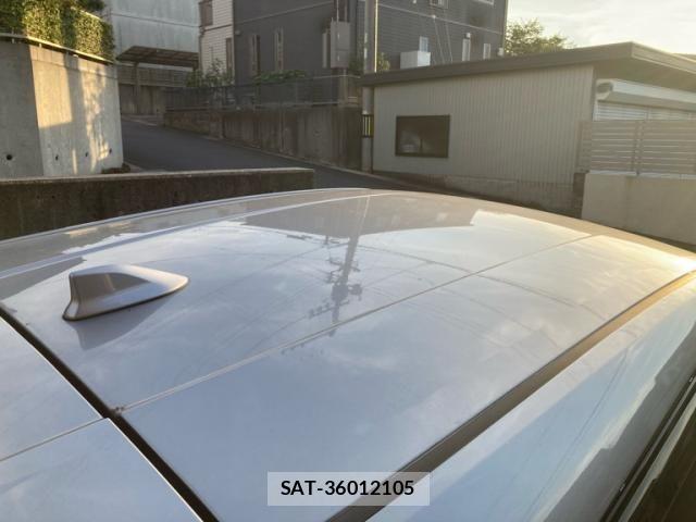 Toyota C-HR 2017-01 8879079-6