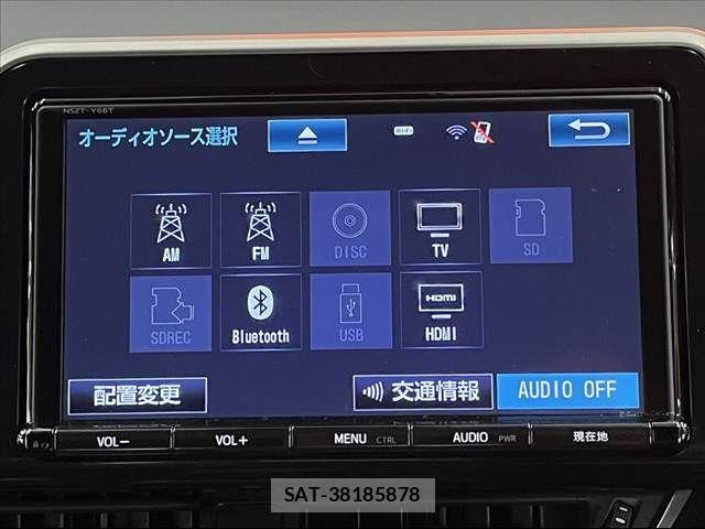Toyota C-HR 2017-01 8879080-21