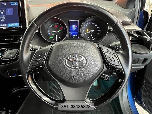 Toyota C-HR 2017-01 8879080-26