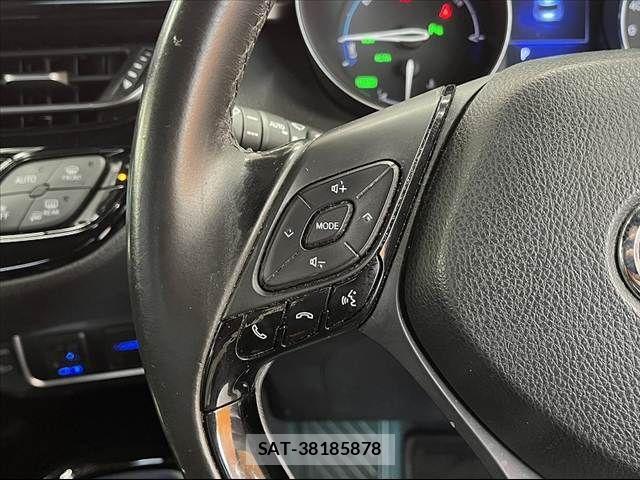Toyota C-HR 2017-01 8879080-27
