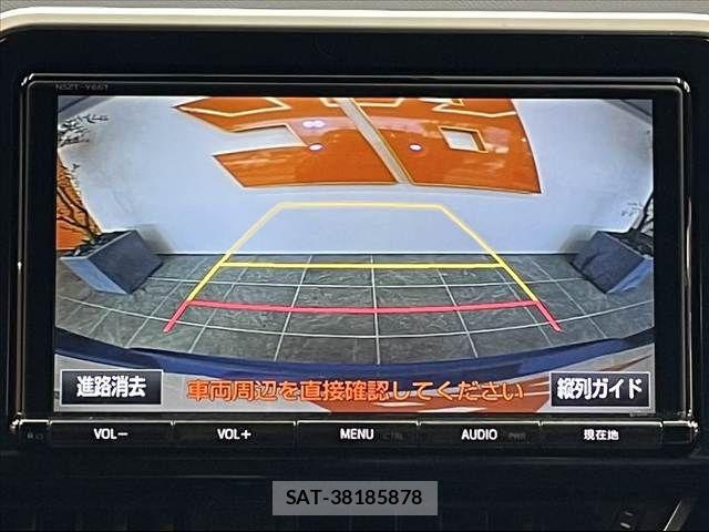 Toyota C-HR 2017-01 8879080-3
