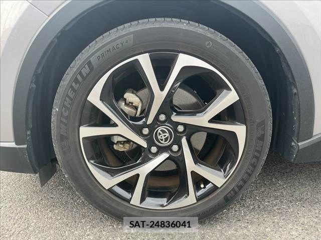 Toyota C-HR 2017-03 8879076-12