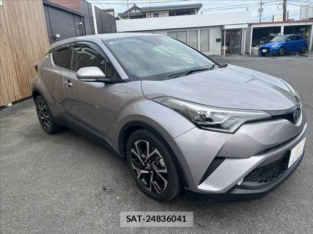 Toyota C-HR 2017-03 8879076-14