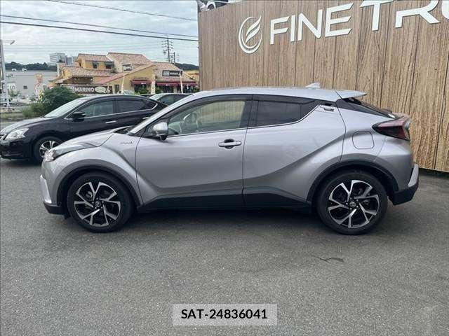 Toyota C-HR 2017-03 8879076-19