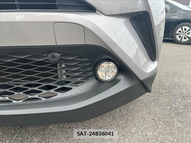 Toyota C-HR 2017-03 8879076-22