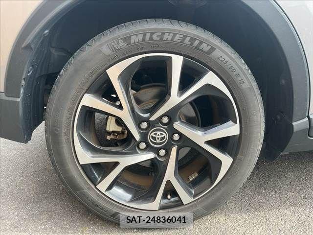 Toyota C-HR 2017-03 8879076-27