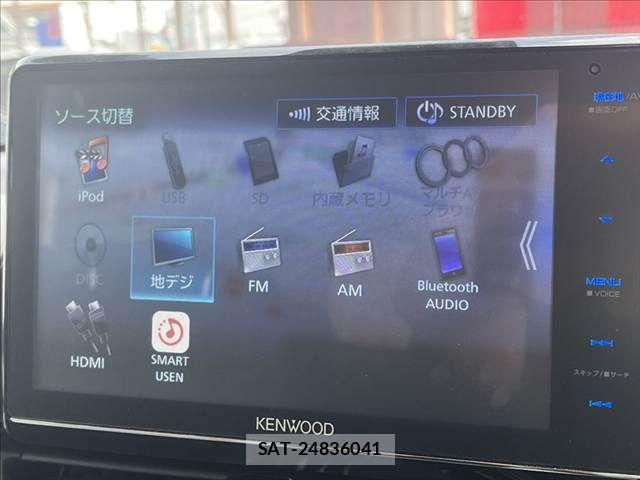 Toyota C-HR 2017-03 8879076-4