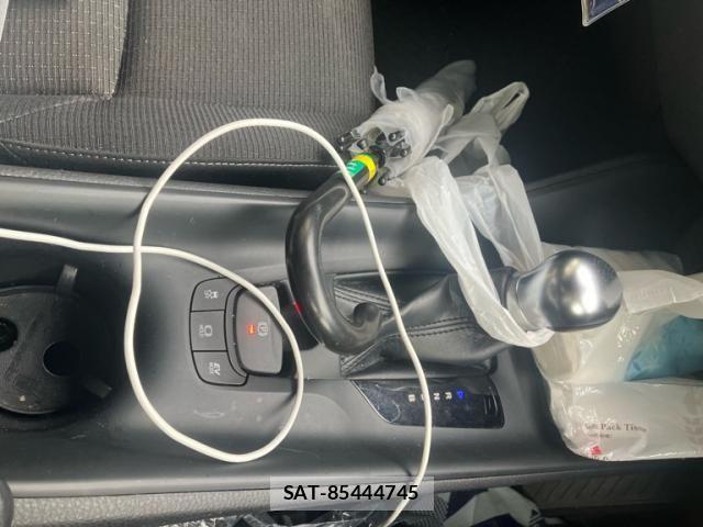 Toyota C-HR 2018-06 8879078-22