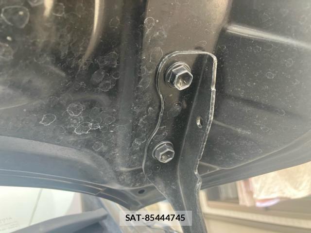 Toyota C-HR 2018-06 8879078-24