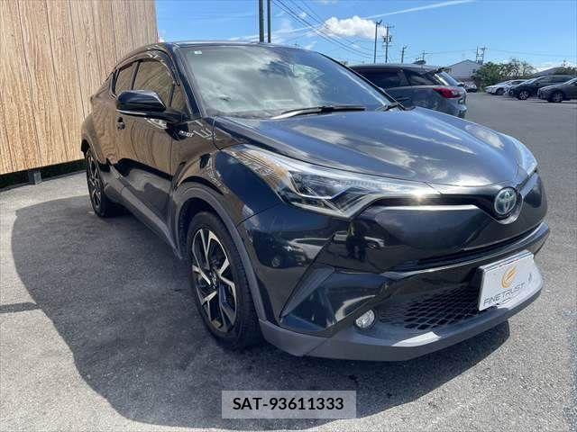 Toyota C-HR 2017-06 8879077-14
