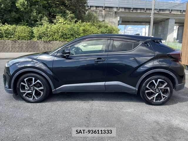 Toyota C-HR 2017-06 8879077-19