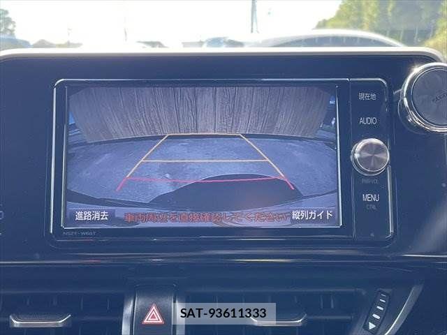 Toyota C-HR 2017-06 8879077-5