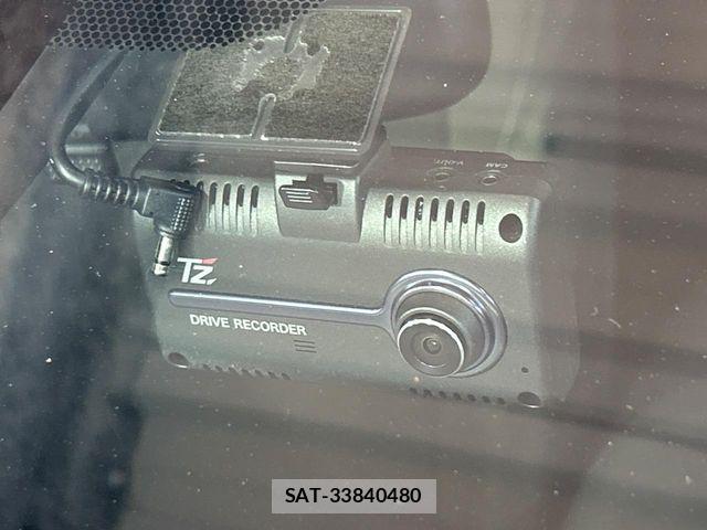 Toyota C-HR 2019-09 8879073-6