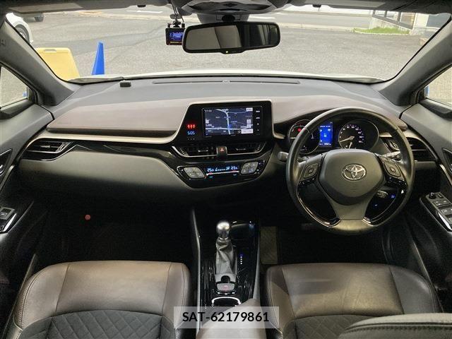 Toyota C-HR 2017-10 8879075-4