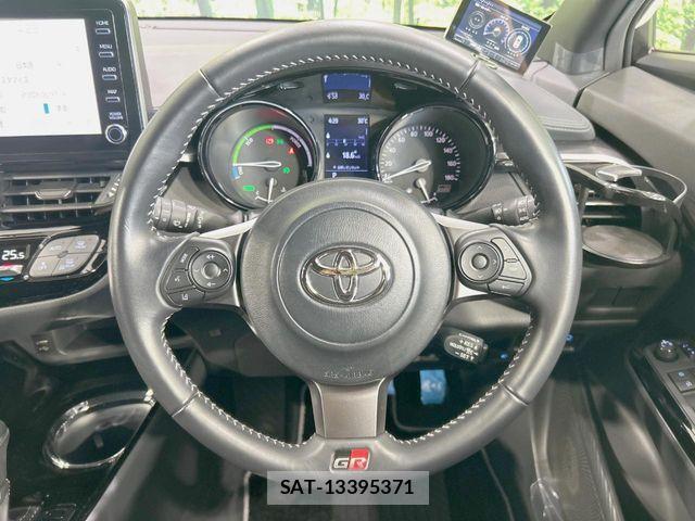 Toyota C-HR 2020-04 8879070-10