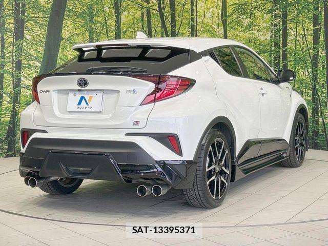 Toyota C-HR 2020-04 8879070-16
