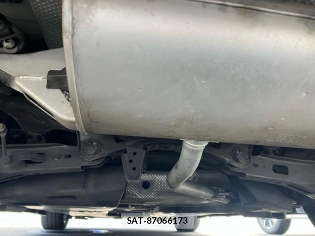 Toyota C-HR 2017-12 8883409-8
