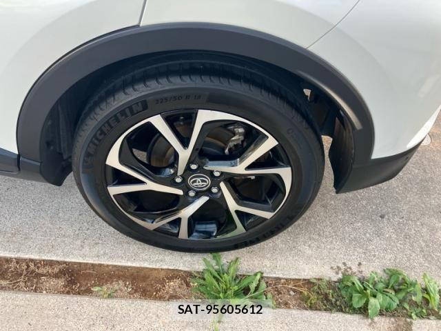 Toyota C-HR 2017-04 8883407-1