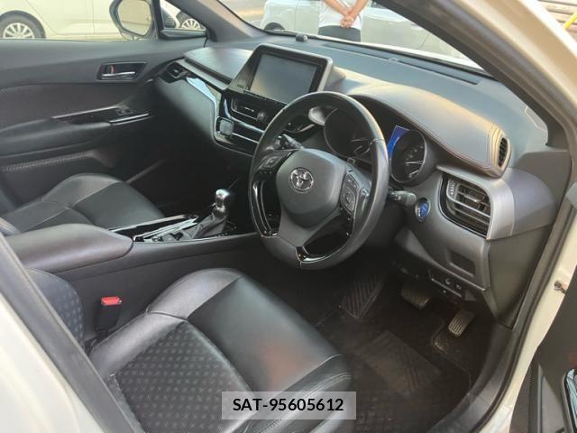 Toyota C-HR 2017-04 8883407-4
