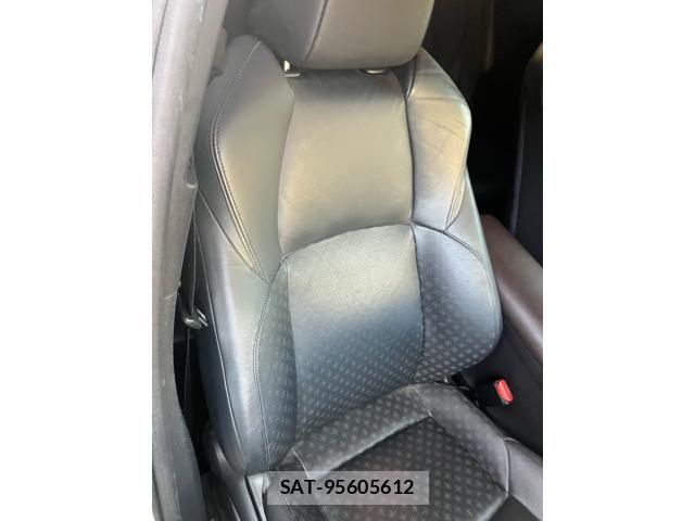 Toyota C-HR 2017-04 8883407-5