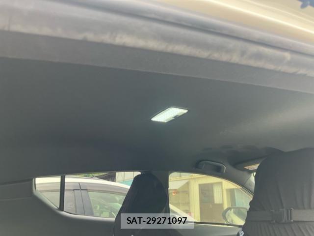 Toyota C-HR 2019-02 8883408-12