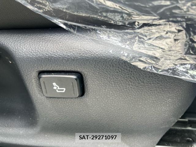 Toyota C-HR 2019-02 8883408-17
