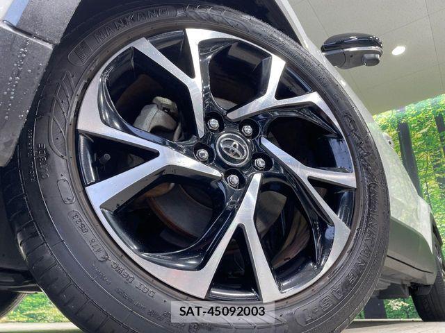 Toyota C-HR 2018-08 8883406-12