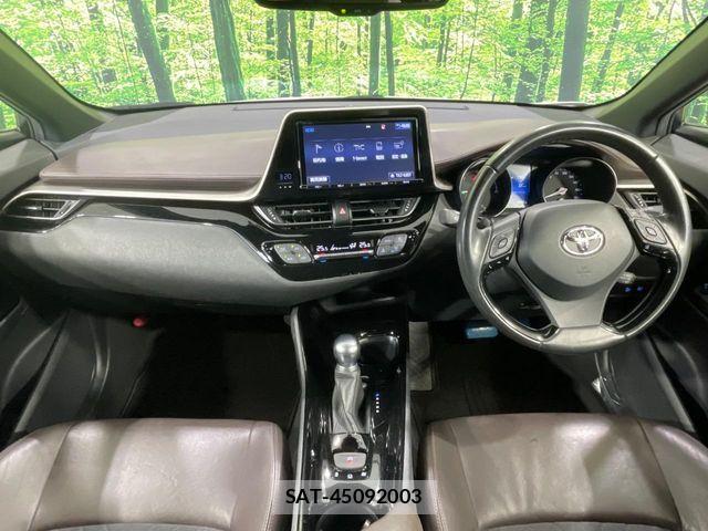 Toyota C-HR 2018-08 8883406-1