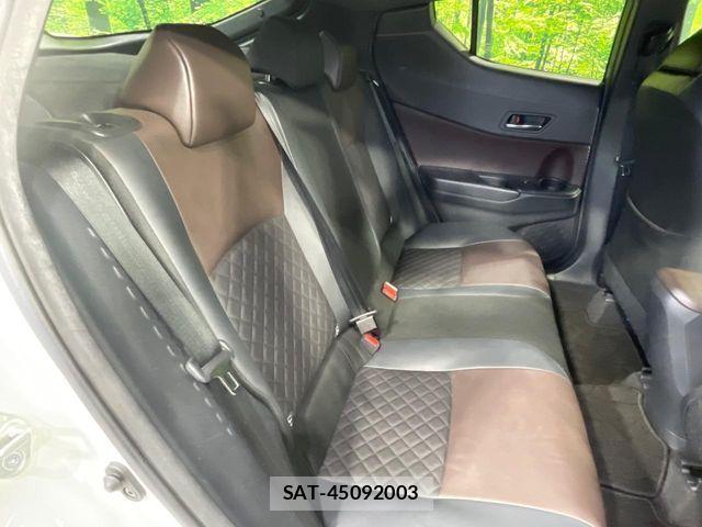 Toyota C-HR 2018-08 8883406-8