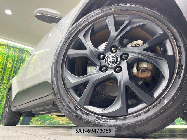 Toyota C-HR 2021-10 8883404-12