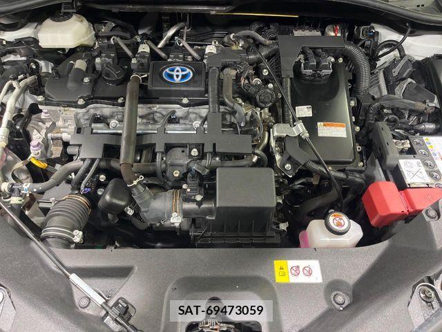 Toyota C-HR 2021-10 8883404-17