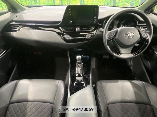 Toyota C-HR 2021-10 8883404-1