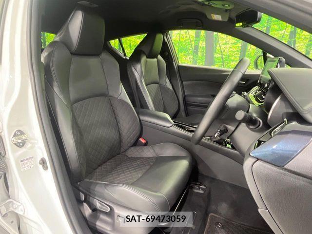 Toyota C-HR 2021-10 8883404-7