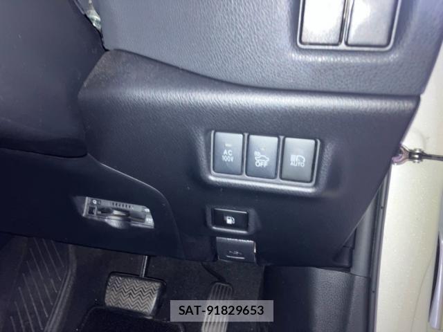 Toyota C-HR 2017-08 8883410-16