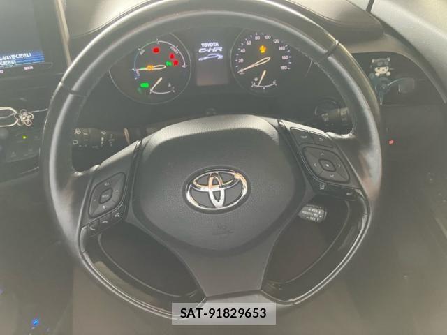 Toyota C-HR 2017-08 8883410-17