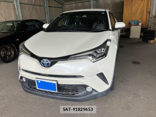 Toyota C-HR 2017-08 8883410-1