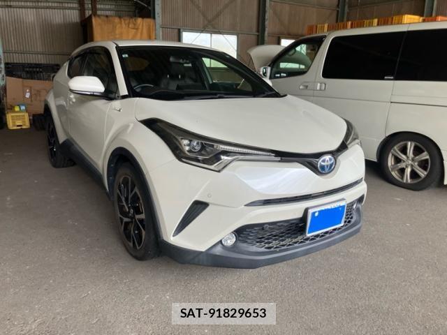 Toyota C-HR 2017-08 8883410-2