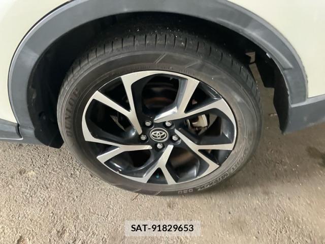 Toyota C-HR 2017-08 8883410-7