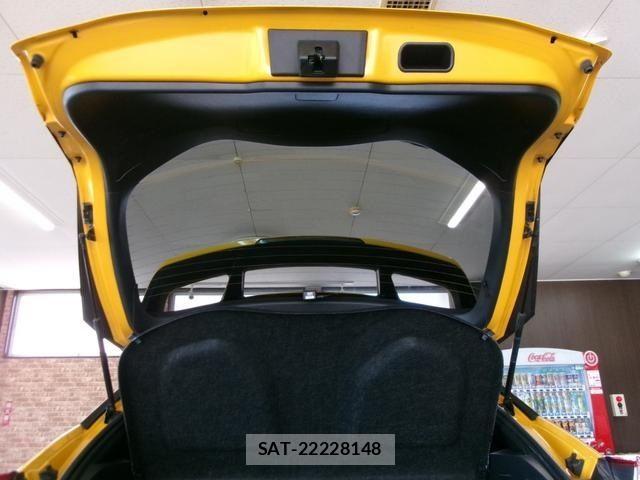 Toyota C-HR 2017-01 1188939-10