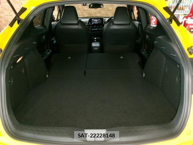 Toyota C-HR 2017-01 1188939-12
