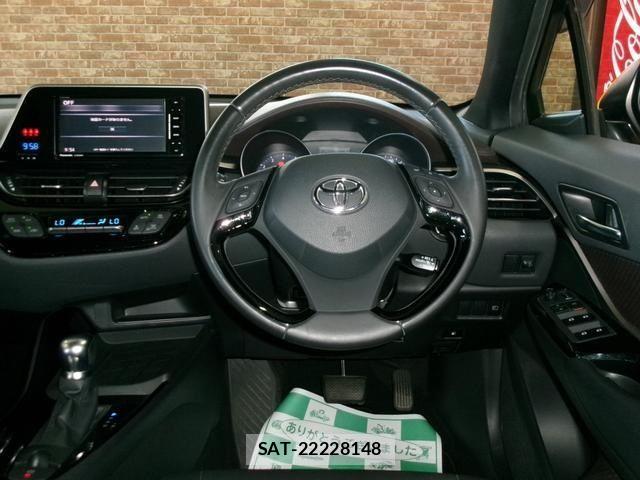 Toyota C-HR 2017-01 1188939-15