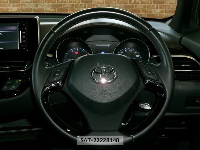 Toyota C-HR 2017-01 1188939-17