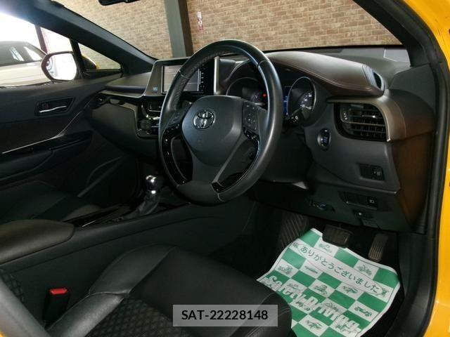 Toyota C-HR 2017-01 1188939-3