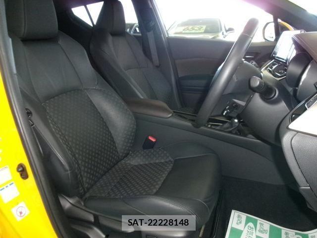 Toyota C-HR 2017-01 1188939-4