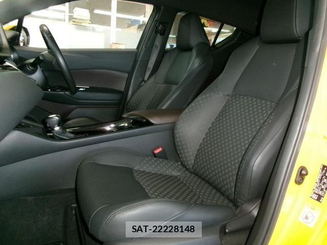 Toyota C-HR 2017-01 1188939-6